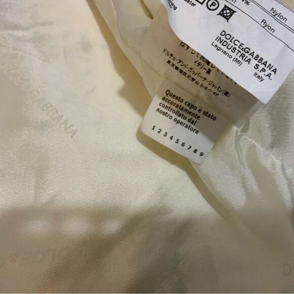 Dolce & Gabbana blazer w silver button details fully lined size 46 - Picture 9 of 11